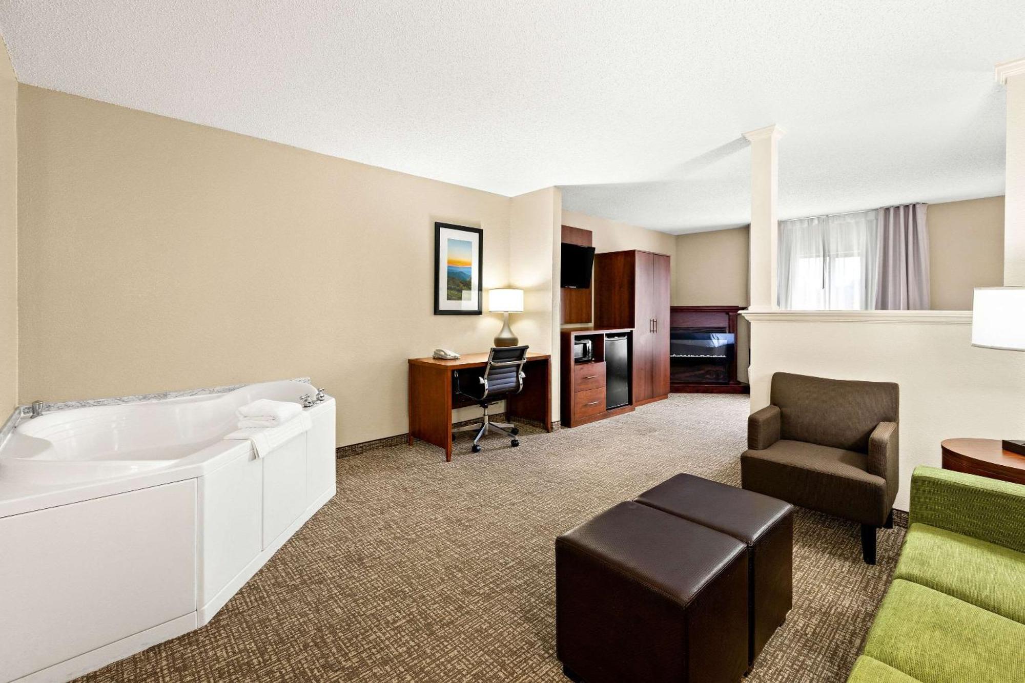Comfort Suites Abingdon I-81 Exteriör bild